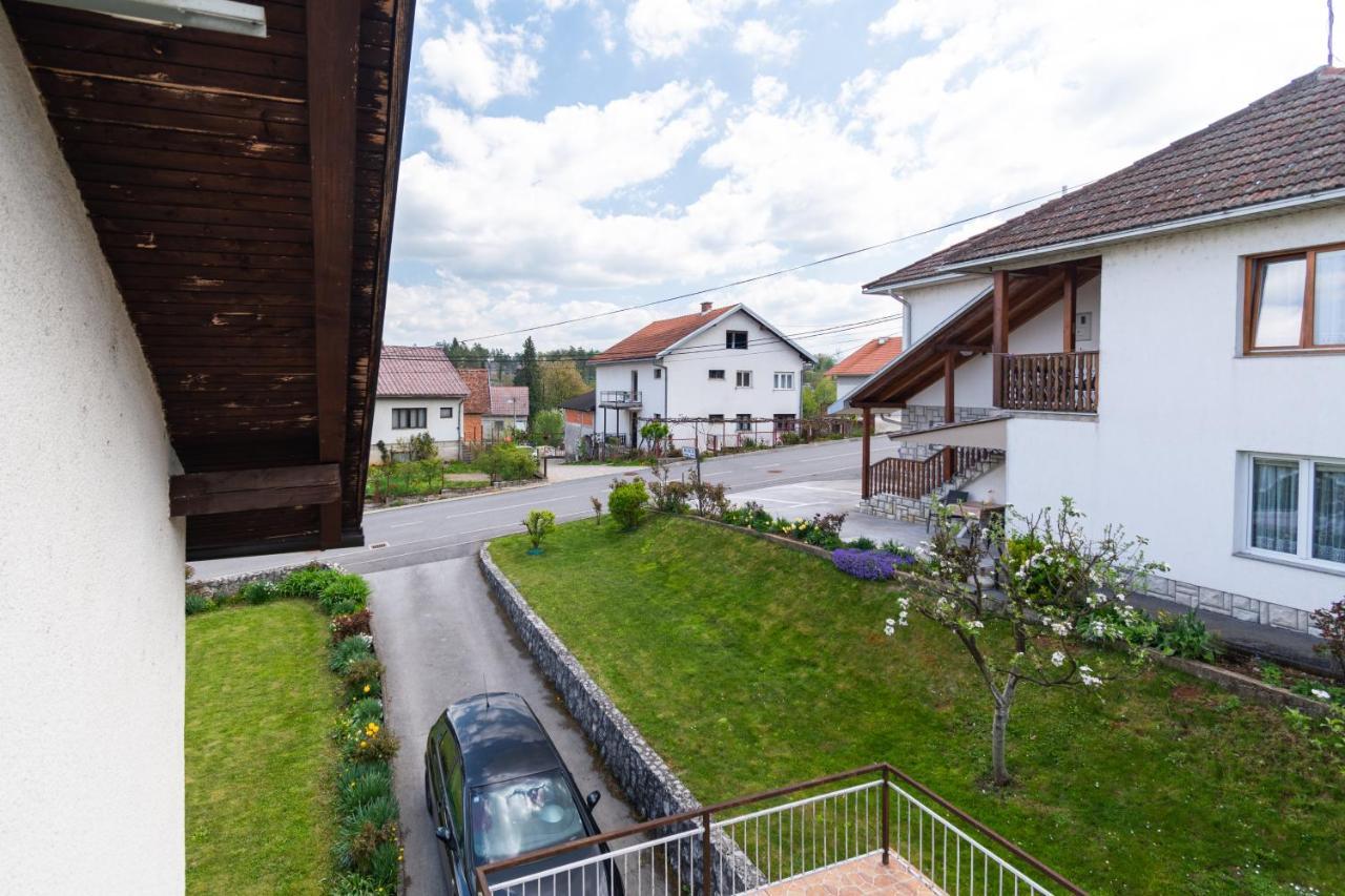 Apartments With A Parking Space Slunj, Plitvice - 18152 外观 照片